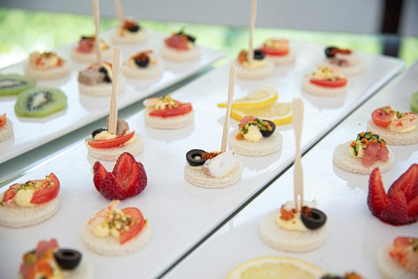 Transform your narrow uk kitchen: the power of flooring choices on style and aesthetics