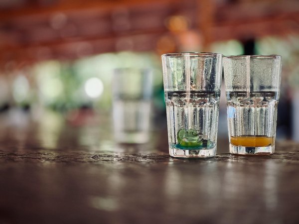 Designing a harmonious flow in a compact uk kitchen: expert tips and tricks